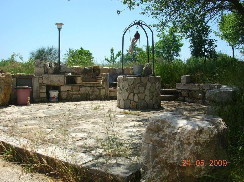 Casino Tonti Iarussi Forlì del Sannio Exterior foto